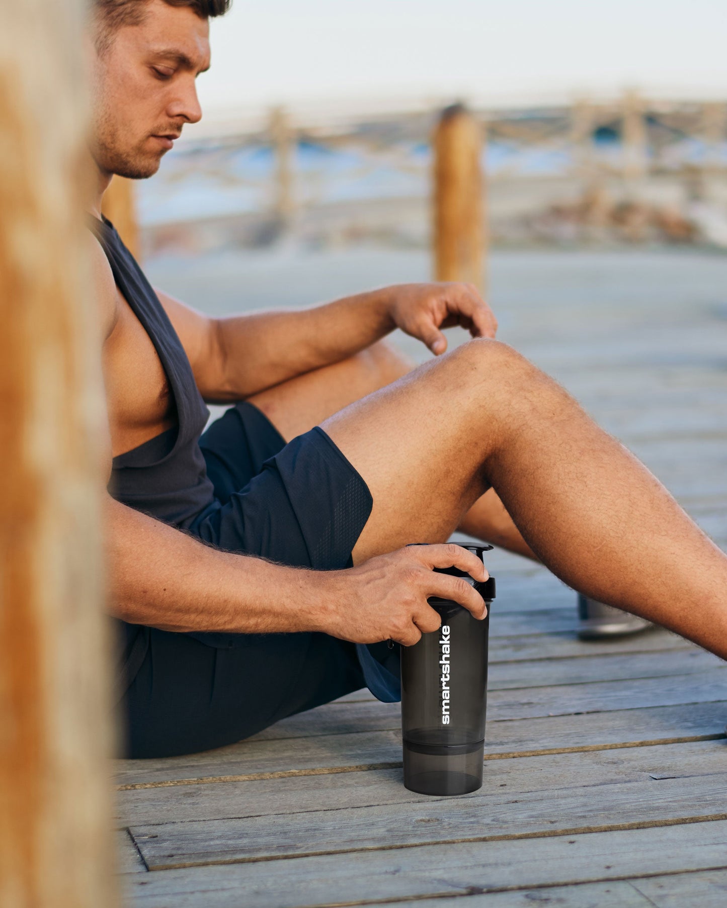 original2go-one-gunsmoke-black-v9 Smartshake_Original2Go-ONE-Gunsmoke-Black_lifestyle2.jpg